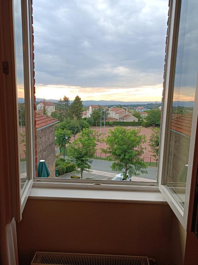 Les Pierres Folles Bed & Breakfast Rozier-en-Donzy Exterior foto
